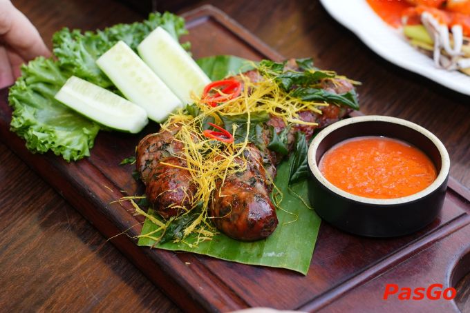 638908499867741952_quan-an-gan-san-bay-tan-son-nhat-2